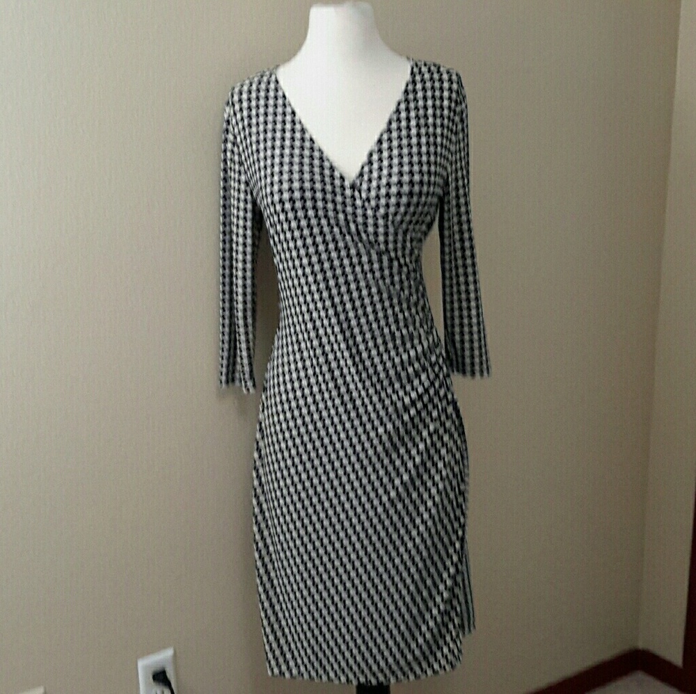 V-neck Bodycon dress